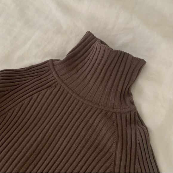 Wolford Merino Wool Turtleneck Ribbed Sweater - Picture 11 of 13